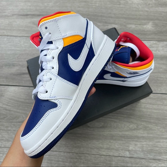 Air Jordan 1 mid New in Box - Picture 4 of 9